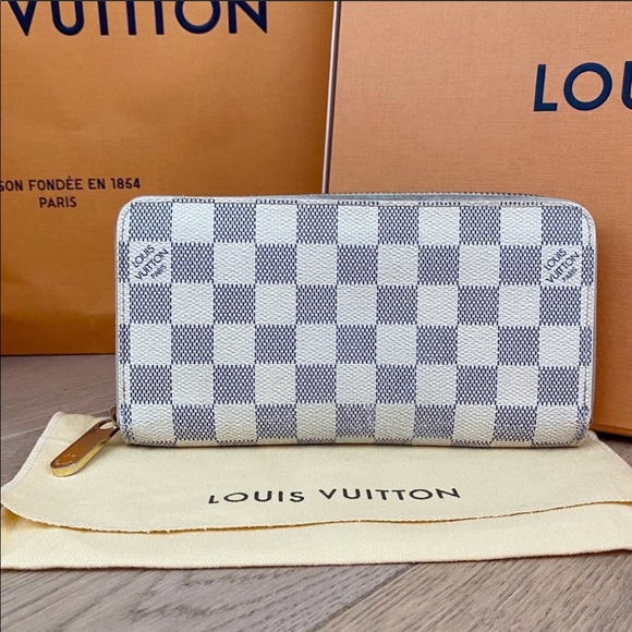 ✨ZIPPY WALLET✨ Authentic Damier Azur Louis Vuitton
